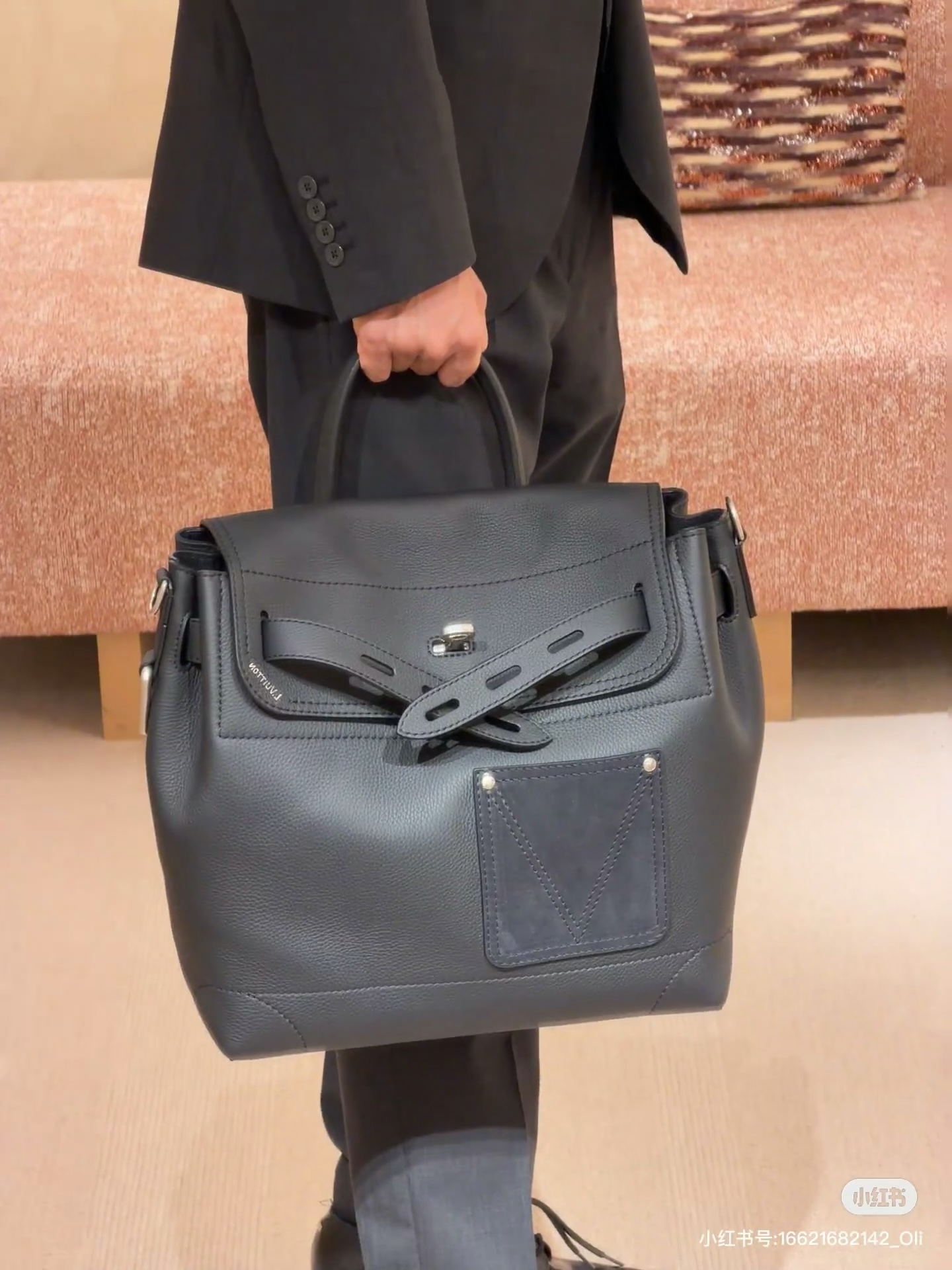 2026124173318280 270